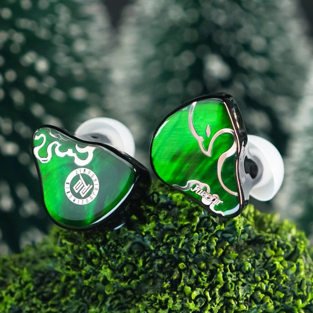 JUZEAR x Z Reviews Defiant JUZEAR x Z Reviews Defiant